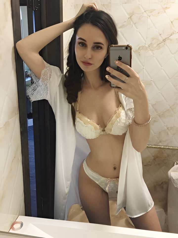 Олеся привлекальеная девушка из Ржев цена от 2000 руб