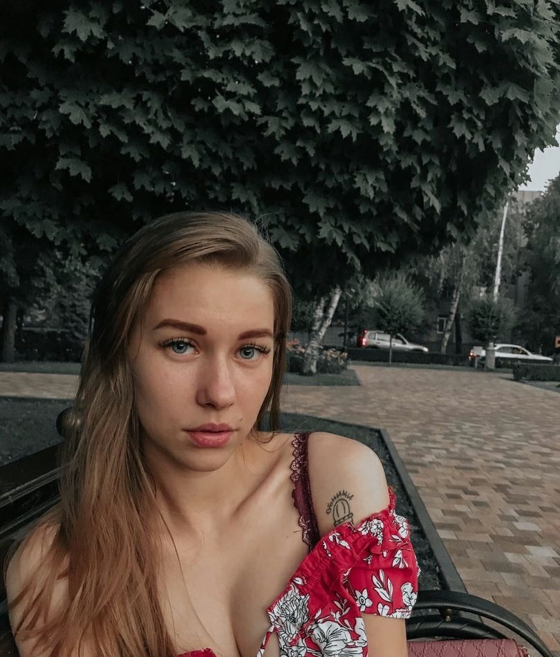 Алиса привлекальеная девушка из Ржев цена от 3000 руб