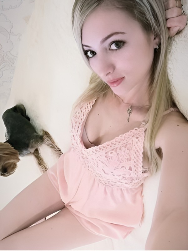 Элина привлекательная девушка из Ржев цена от 1500 руб