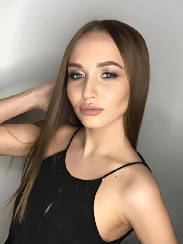 Карина привлекательная девушка из Ржев цена от 5000 руб