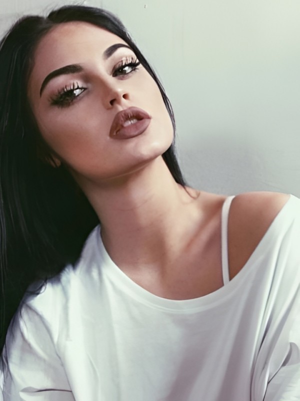 Моника привлекательная девушка из Ржев цена от 1500 руб