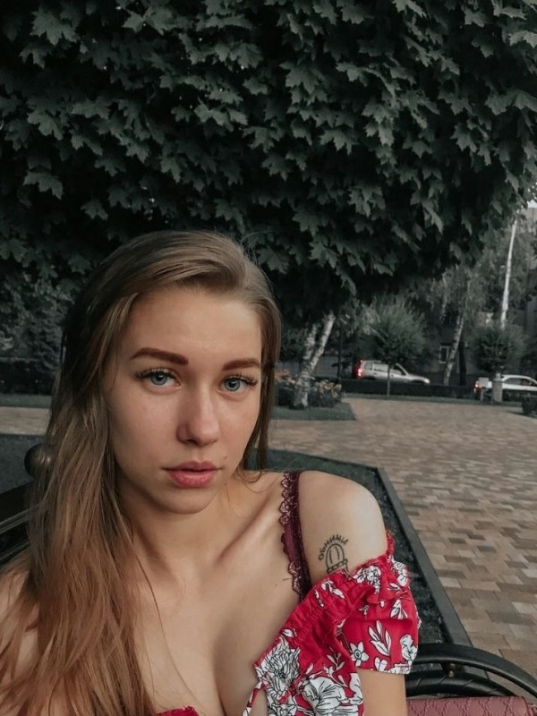 Алиса привлекательная девушка из Ржев цена от 3000 руб